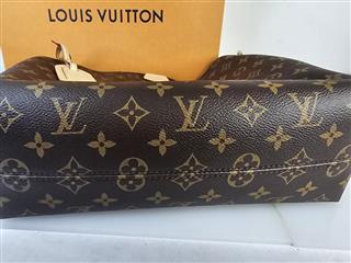 Louis Vuitton Graceful PM M43700 Beige Monogram Shoulder Bag